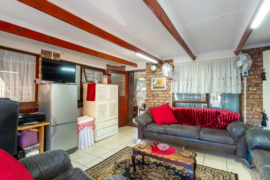 3 Bedroom Property for Sale in Deoville Park Western Cape